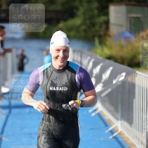 25.08.2024 - Elbe Triathlon Hamburg H.Heesch http://msf.ph/oto/6831746 25.08.2024 09:38:15 Schwimmen 457, 499, 524, 538, 542, 549 meine-sportfotos.de