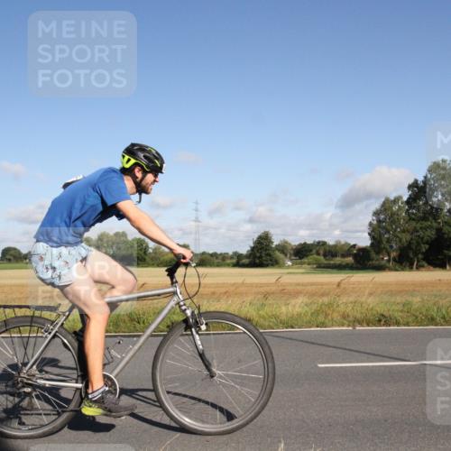 25.08.2024 - Elbe Triathlon Hamburg Fuchs,  Jonas http://msf.ph/oto/6831749 25.08.2024 09:35:04 Radfahren 263, 123, 311, 255, 199, 268 meine-sportfotos.de