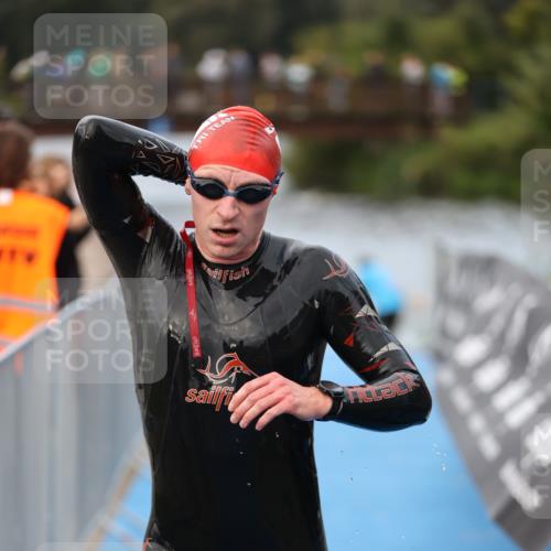 25.08.2024 - Elbe Triathlon Hamburg H.Heesch http://msf.ph/oto/6831750 25.08.2024 08:30:01 Schwimmen 37, 68, 78, 79, 82, 95 meine-sportfotos.de
