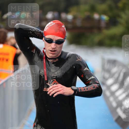 25.08.2024 - Elbe Triathlon Hamburg H.Heesch http://msf.ph/oto/6831755 25.08.2024 08:30:01 Schwimmen 37, 68, 78, 79, 82, 95 meine-sportfotos.de