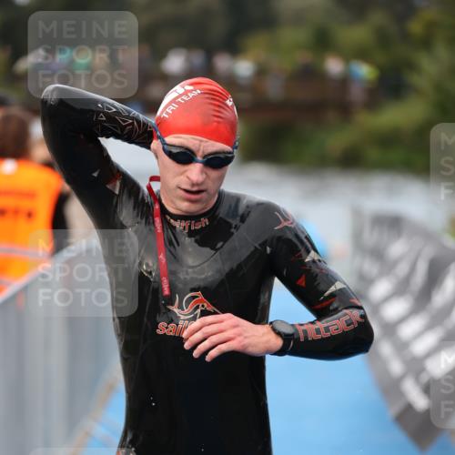 25.08.2024 - Elbe Triathlon Hamburg H.Heesch http://msf.ph/oto/6831765 25.08.2024 08:30:01 Schwimmen 37, 68, 78, 79, 82, 95 meine-sportfotos.de