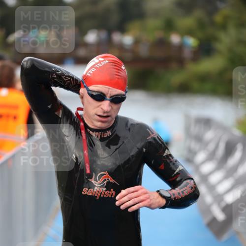 25.08.2024 - Elbe Triathlon Hamburg H.Heesch http://msf.ph/oto/6831771 25.08.2024 08:30:01 Schwimmen 37, 68, 78, 79, 82, 95 meine-sportfotos.de