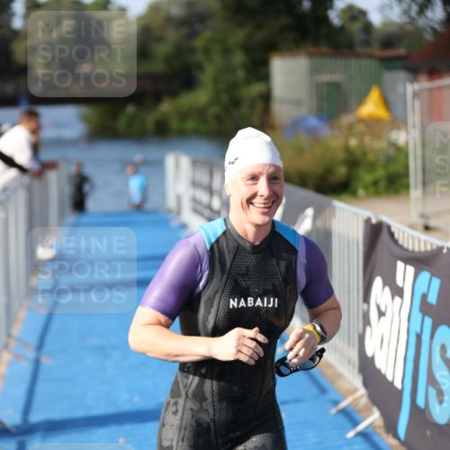25.08.2024 - Elbe Triathlon Hamburg H.Heesch http://msf.ph/oto/6831778 25.08.2024 09:38:15 Schwimmen 457, 499, 524, 538, 542, 549 meine-sportfotos.de
