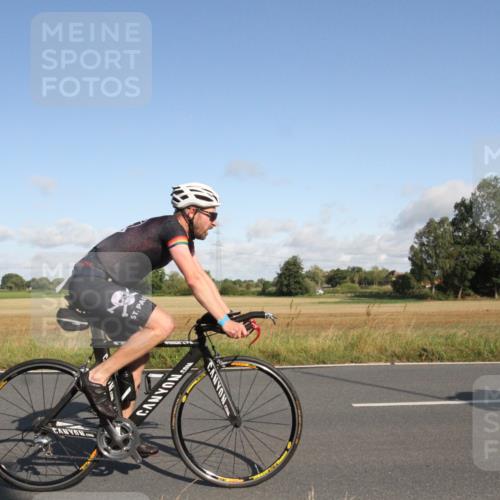 25.08.2024 - Elbe Triathlon Hamburg Fuchs,  Jonas http://msf.ph/oto/6831782 25.08.2024 09:35:22 Radfahren 440, 289, 433, 395, 298 meine-sportfotos.de