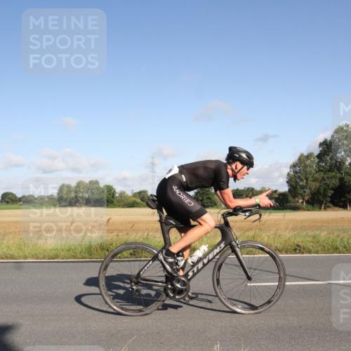 25.08.2024 - Elbe Triathlon Hamburg Fuchs,  Jonas http://msf.ph/oto/6831825 25.08.2024 09:35:52 Radfahren 179, 294, 275, 184 meine-sportfotos.de