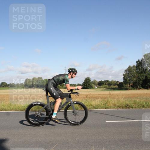 25.08.2024 - Elbe Triathlon Hamburg Fuchs,  Jonas http://msf.ph/oto/6831840 25.08.2024 09:36:05 Radfahren 241 meine-sportfotos.de