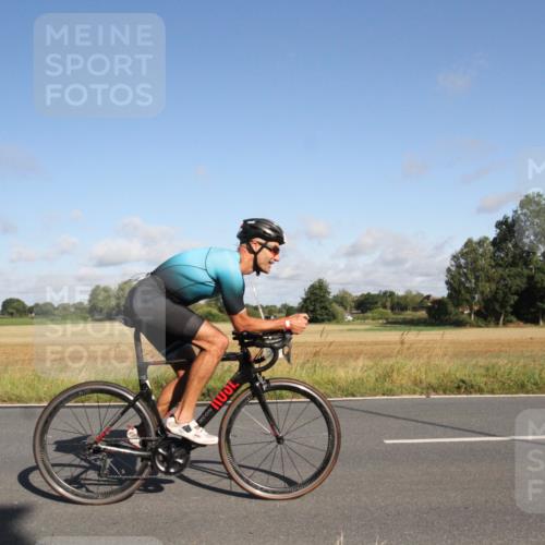25.08.2024 - Elbe Triathlon Hamburg Fuchs,  Jonas http://msf.ph/oto/6831861 25.08.2024 09:36:32 Radfahren 119, 169, 308, 526, 190 meine-sportfotos.de