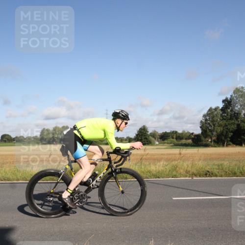 25.08.2024 - Elbe Triathlon Hamburg Fuchs,  Jonas http://msf.ph/oto/6831878 25.08.2024 09:36:36 Radfahren 119, 169, 308, 526, 190 meine-sportfotos.de