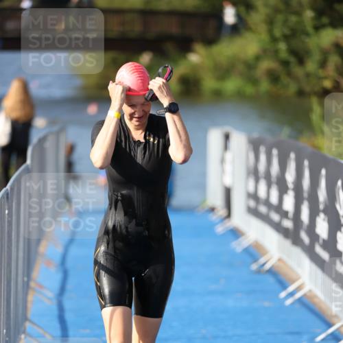 25.08.2024 - Elbe Triathlon Hamburg H.Heesch http://msf.ph/oto/6831891 25.08.2024 09:39:05 Schwimmen 405, 541 meine-sportfotos.de