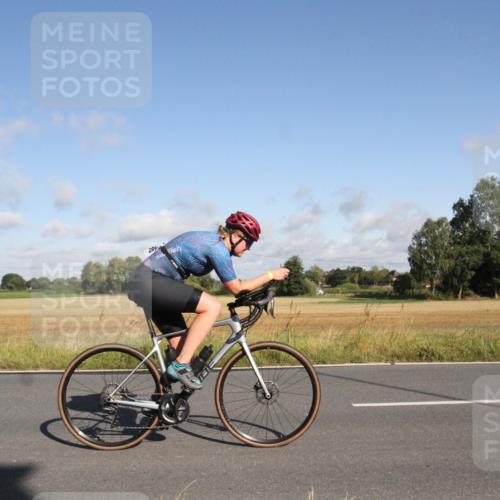 25.08.2024 - Elbe Triathlon Hamburg Fuchs,  Jonas http://msf.ph/oto/6831921 25.08.2024 09:37:12 Radfahren 266, 322, 496, 198 meine-sportfotos.de