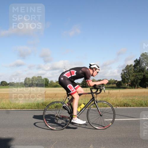 25.08.2024 - Elbe Triathlon Hamburg Fuchs,  Jonas http://msf.ph/oto/6831962 25.08.2024 09:38:03 Radfahren 62, 296, 489, 365, 369, 120 meine-sportfotos.de