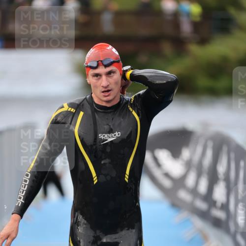 25.08.2024 - Elbe Triathlon Hamburg H.Heesch http://msf.ph/oto/6831964 25.08.2024 08:30:20 Schwimmen 37, 82 meine-sportfotos.de