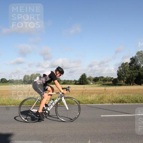 25.08.2024 - Elbe Triathlon Hamburg Fuchs,  Jonas http://msf.ph/oto/6831972 25.08.2024 09:38:06 Radfahren 62, 296, 489, 365, 369, 120 meine-sportfotos.de