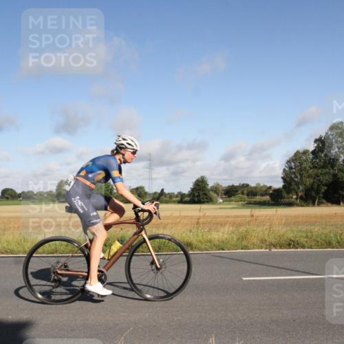25.08.2024 - Elbe Triathlon Hamburg Fuchs,  Jonas http://msf.ph/oto/6831994 25.08.2024 09:38:18 Radfahren 479, 464, 309 meine-sportfotos.de