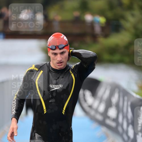 25.08.2024 - Elbe Triathlon Hamburg H.Heesch http://msf.ph/oto/6832000 25.08.2024 08:30:20 Schwimmen 37, 82 meine-sportfotos.de