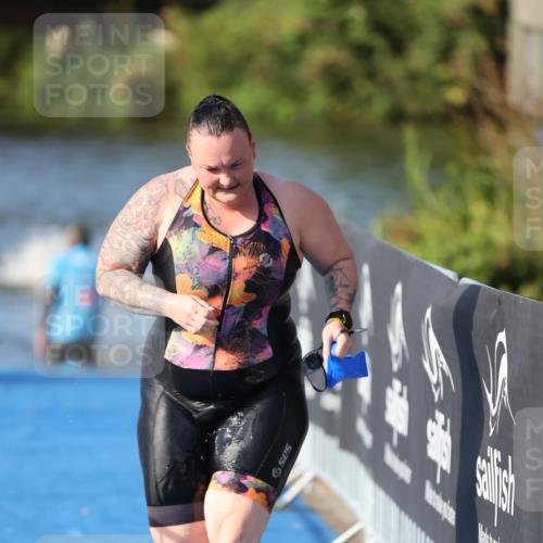 25.08.2024 - Elbe Triathlon Hamburg H.Heesch http://msf.ph/oto/6832001 25.08.2024 09:39:28 Schwimmen 405, 519, 541 meine-sportfotos.de