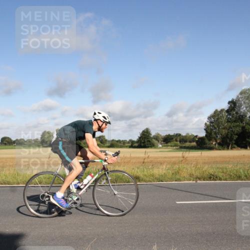 25.08.2024 - Elbe Triathlon Hamburg Fuchs,  Jonas http://msf.ph/oto/6832010 25.08.2024 09:38:28 Radfahren 309, 375, 349, 213, 239 meine-sportfotos.de