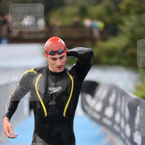 25.08.2024 - Elbe Triathlon Hamburg H.Heesch http://msf.ph/oto/6832012 25.08.2024 08:30:20 Schwimmen 37, 82 meine-sportfotos.de