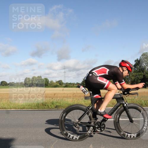 25.08.2024 - Elbe Triathlon Hamburg Fuchs,  Jonas http://msf.ph/oto/6832015 25.08.2024 09:38:34 Radfahren 213, 239, 310, 342 meine-sportfotos.de