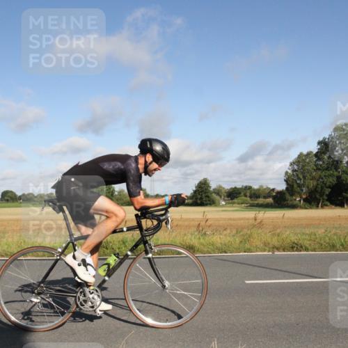 25.08.2024 - Elbe Triathlon Hamburg Fuchs,  Jonas http://msf.ph/oto/6832025 25.08.2024 09:38:37 Radfahren 239, 310, 342, 404 meine-sportfotos.de