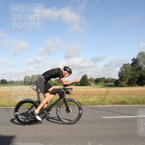 25.08.2024 - Elbe Triathlon Hamburg Fuchs,  Jonas http://msf.ph/oto/6832051 25.08.2024 09:38:52 Radfahren 465, 426, 160, 328, 354 meine-sportfotos.de