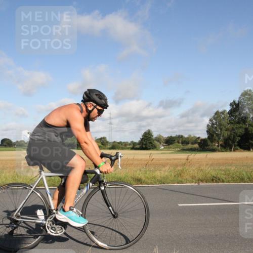 25.08.2024 - Elbe Triathlon Hamburg Fuchs,  Jonas http://msf.ph/oto/6832055 25.08.2024 09:38:52 Radfahren 465, 426, 160, 328, 354 meine-sportfotos.de