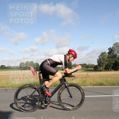 25.08.2024 - Elbe Triathlon Hamburg Fuchs,  Jonas http://msf.ph/oto/6832070 25.08.2024 09:38:59 Radfahren 160, 328, 354, 419, 186 meine-sportfotos.de