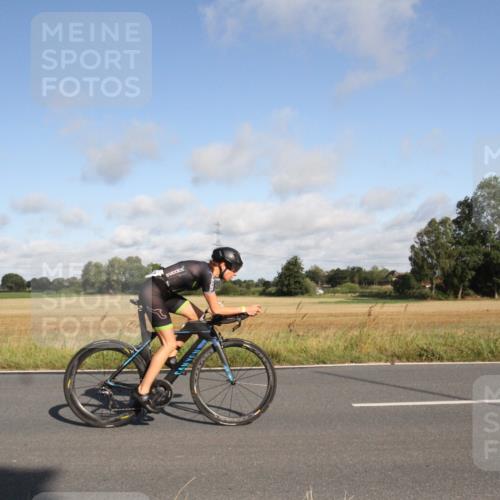 25.08.2024 - Elbe Triathlon Hamburg Fuchs,  Jonas http://msf.ph/oto/6832111 25.08.2024 09:39:20 Radfahren 300, 553, 153, 534, 248, 267, 347 meine-sportfotos.de