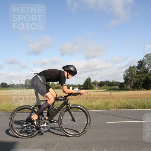25.08.2024 - Elbe Triathlon Hamburg Fuchs,  Jonas http://msf.ph/oto/6832123 25.08.2024 09:39:24 Radfahren 153, 534, 248, 267, 347, 463 meine-sportfotos.de