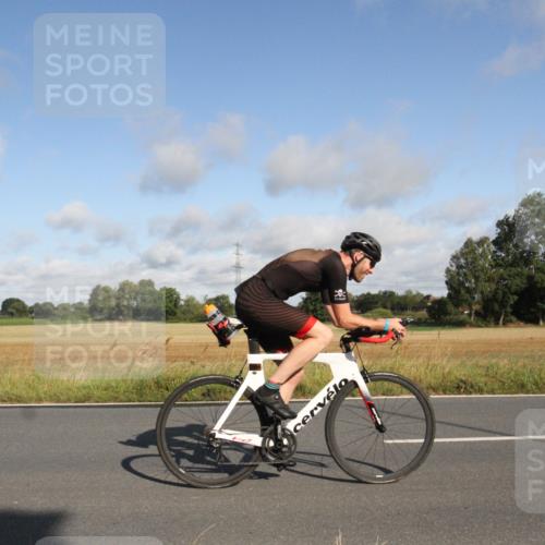 25.08.2024 - Elbe Triathlon Hamburg Fuchs,  Jonas http://msf.ph/oto/6832147 25.08.2024 09:39:44 Radfahren 295, 338, 93, 122, 237 meine-sportfotos.de