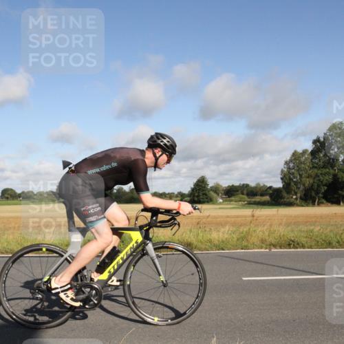 25.08.2024 - Elbe Triathlon Hamburg Fuchs,  Jonas http://msf.ph/oto/6832196 25.08.2024 09:40:03 Radfahren 451, 284, 363, 161, 408, 174 meine-sportfotos.de