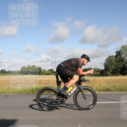 25.08.2024 - Elbe Triathlon Hamburg Fuchs,  Jonas http://msf.ph/oto/6832205 25.08.2024 09:40:15 Radfahren 415, 420, 403, 390 meine-sportfotos.de