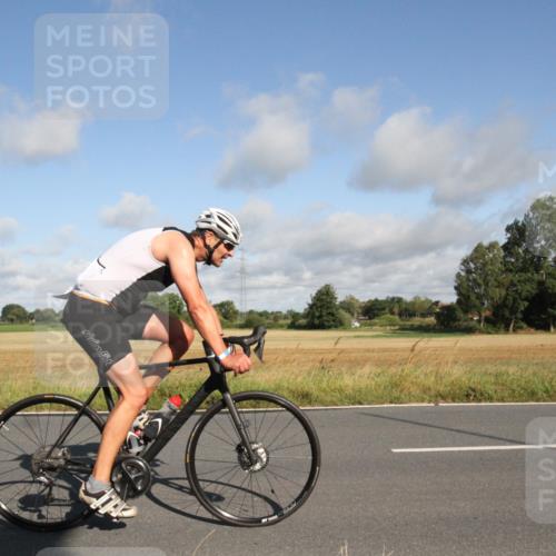 25.08.2024 - Elbe Triathlon Hamburg Fuchs,  Jonas http://msf.ph/oto/6832209 25.08.2024 09:40:16 Radfahren 415, 420, 403, 390 meine-sportfotos.de
