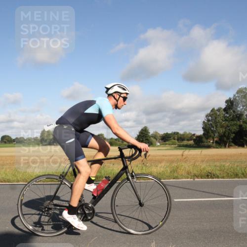 25.08.2024 - Elbe Triathlon Hamburg Fuchs,  Jonas http://msf.ph/oto/6832234 25.08.2024 09:40:37 Radfahren 194, 452, 205 meine-sportfotos.de