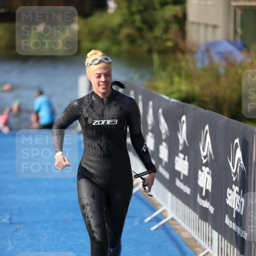 25.08.2024 - Elbe Triathlon Hamburg H.Heesch http://msf.ph/oto/6832248 25.08.2024 09:39:56 Schwimmen 477, 504, 518, 519 meine-sportfotos.de