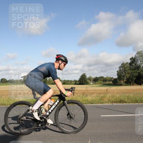 25.08.2024 - Elbe Triathlon Hamburg Fuchs,  Jonas http://msf.ph/oto/6832251 25.08.2024 09:40:48 Radfahren 238, 128, 252, 230, 318, 217 meine-sportfotos.de