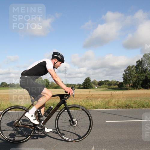 25.08.2024 - Elbe Triathlon Hamburg Fuchs,  Jonas http://msf.ph/oto/6832255 25.08.2024 09:40:50 Radfahren 238, 128, 252, 230, 318, 217 meine-sportfotos.de