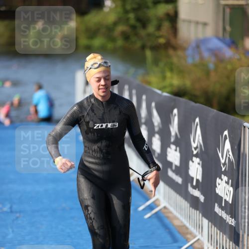 25.08.2024 - Elbe Triathlon Hamburg H.Heesch http://msf.ph/oto/6832257 25.08.2024 09:39:56 Schwimmen 477, 504, 518, 519 meine-sportfotos.de