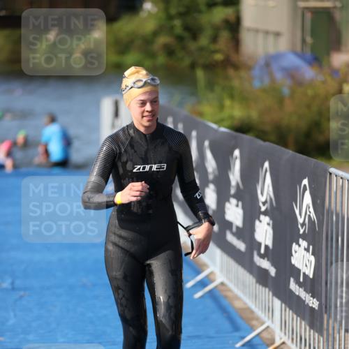 25.08.2024 - Elbe Triathlon Hamburg H.Heesch http://msf.ph/oto/6832266 25.08.2024 09:39:56 Schwimmen 477, 504, 518, 519 meine-sportfotos.de