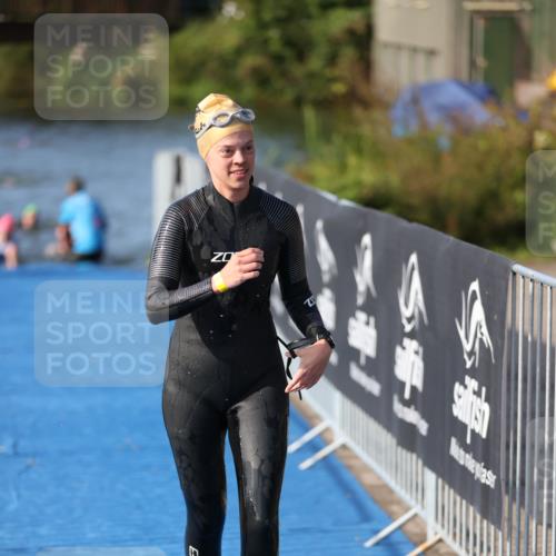 25.08.2024 - Elbe Triathlon Hamburg H.Heesch http://msf.ph/oto/6832273 25.08.2024 09:39:56 Schwimmen 477, 504, 518, 519 meine-sportfotos.de