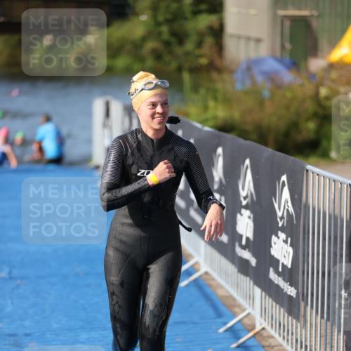 25.08.2024 - Elbe Triathlon Hamburg H.Heesch http://msf.ph/oto/6832284 25.08.2024 09:39:56 Schwimmen 477, 504, 518, 519 meine-sportfotos.de