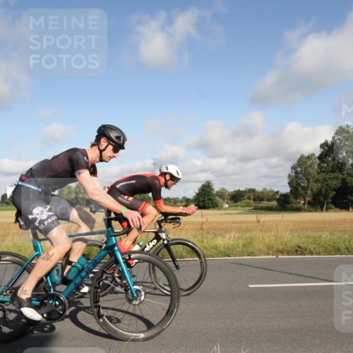 25.08.2024 - Elbe Triathlon Hamburg Fuchs,  Jonas http://msf.ph/oto/6832320 25.08.2024 09:41:18 Radfahren 207, 110, 236, 163, 193, 180, 185, 293 meine-sportfotos.de