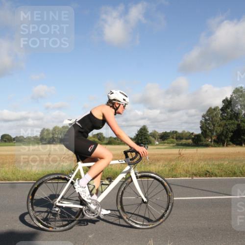 25.08.2024 - Elbe Triathlon Hamburg Fuchs,  Jonas http://msf.ph/oto/6832325 25.08.2024 09:41:22 Radfahren 193, 180, 185, 293, 470 meine-sportfotos.de