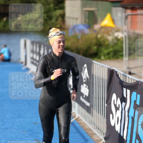 25.08.2024 - Elbe Triathlon Hamburg H.Heesch http://msf.ph/oto/6832332 25.08.2024 09:39:57 Schwimmen 477, 504, 518, 519 meine-sportfotos.de