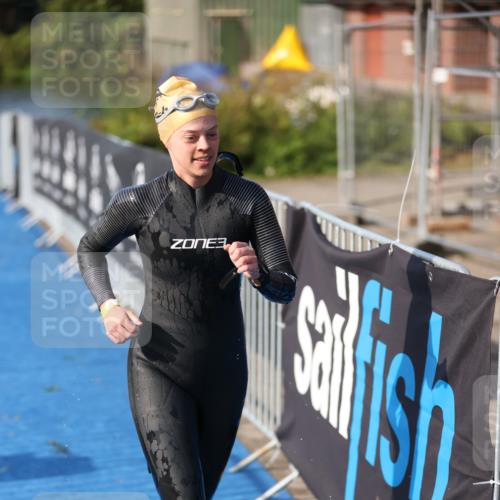 25.08.2024 - Elbe Triathlon Hamburg H.Heesch http://msf.ph/oto/6832367 25.08.2024 09:39:57 Schwimmen 477, 504, 518, 519 meine-sportfotos.de