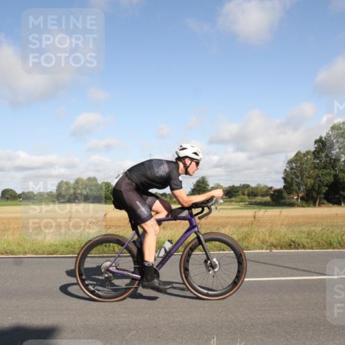 25.08.2024 - Elbe Triathlon Hamburg Fuchs,  Jonas http://msf.ph/oto/6832372 25.08.2024 09:41:50 Radfahren 220, 409, 484 meine-sportfotos.de