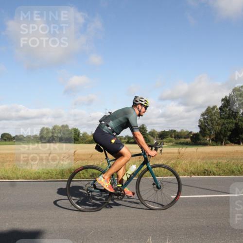 25.08.2024 - Elbe Triathlon Hamburg Fuchs,  Jonas http://msf.ph/oto/6832402 25.08.2024 09:42:09 Radfahren 262, 358, 485, 398 meine-sportfotos.de