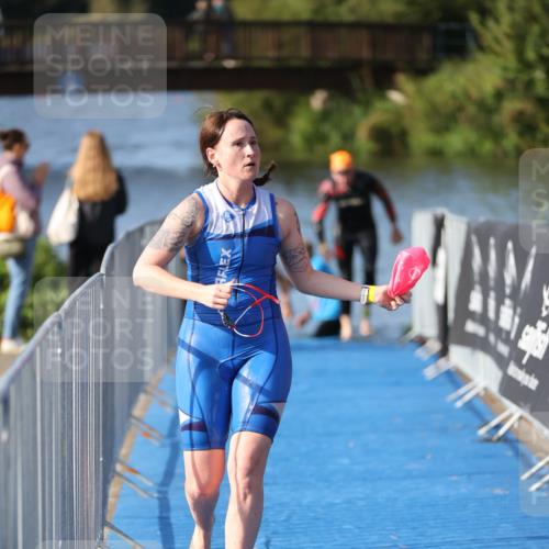 25.08.2024 - Elbe Triathlon Hamburg H.Heesch http://msf.ph/oto/6832413 25.08.2024 09:40:08 Schwimmen 477, 504, 518 meine-sportfotos.de