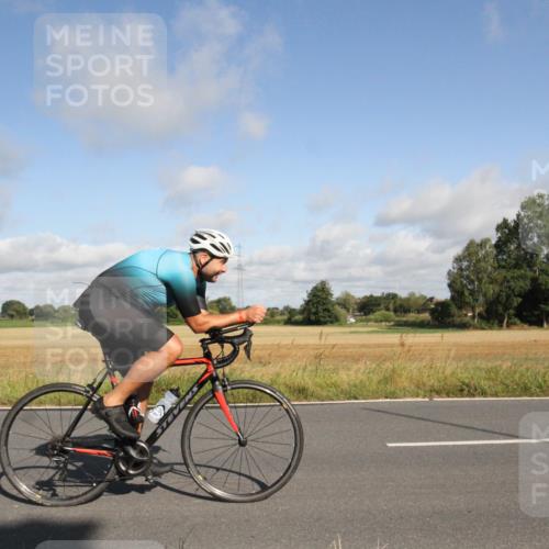 25.08.2024 - Elbe Triathlon Hamburg Fuchs,  Jonas http://msf.ph/oto/6832430 25.08.2024 09:42:20 Radfahren 398, 515, 166, 421, 545 meine-sportfotos.de