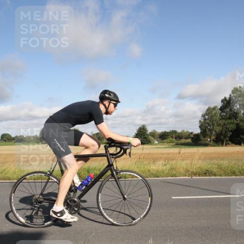 25.08.2024 - Elbe Triathlon Hamburg Fuchs,  Jonas http://msf.ph/oto/6832458 25.08.2024 09:42:33 Radfahren 285, 235, 372, 378, 215, 157, 525 meine-sportfotos.de